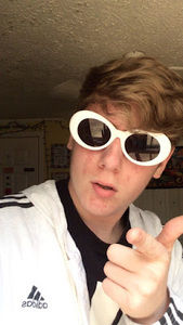 Meet your Posher, Avery